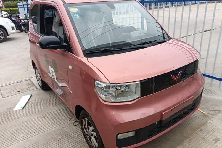 Used Wuling Hongguang MINIEV 2020 Zizai Version Lithium-NMC Front Right 45 Deg