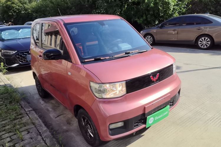 Used Wuling Hongguang MINIEV 2020 Zizai Version Lithium-NMC Front Right 45 Deg