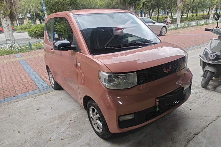 Used Wuling Hongguang MINIEV 2020 Enjoyment Model Lithium Iron Phosphate Front Right 45 Deg