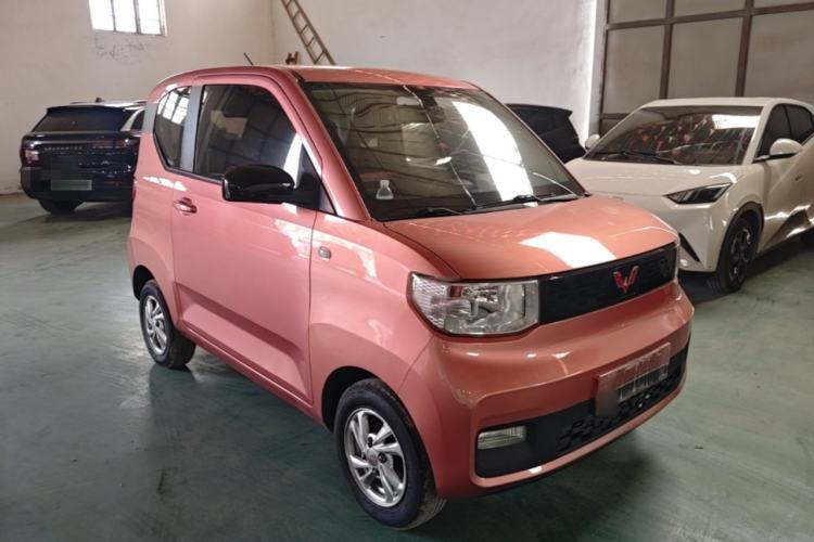 Used Wuling Hongguang MINIEV 2020 Freedom Version Lithium Iron Phosphate Front Right 45 Deg