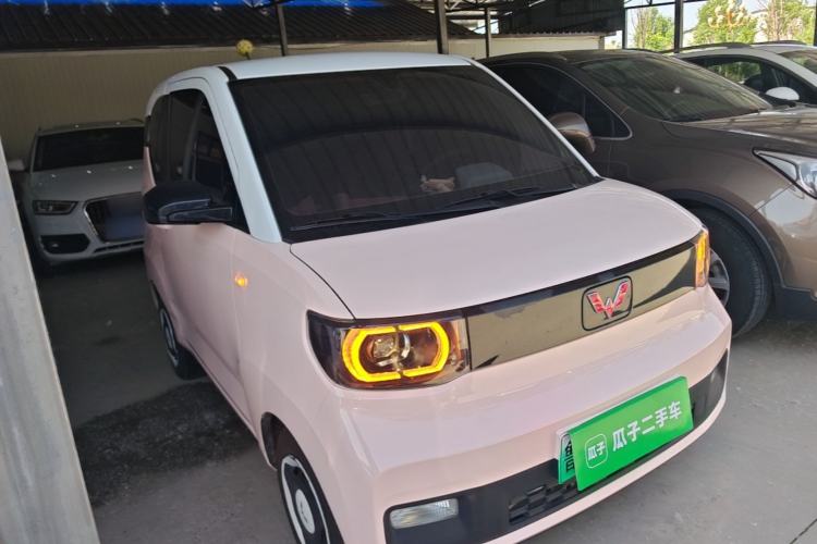 Used Wuling Hongguang MINIEV 2020 Enjoyment Model Lithium Iron Phosphate Front Right 45 Deg