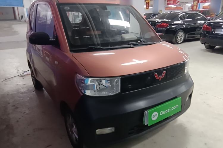 Used Wuling Hongguang MINIEV 2020 Enjoyment Model Lithium Iron Phosphate Front Right 45 Deg