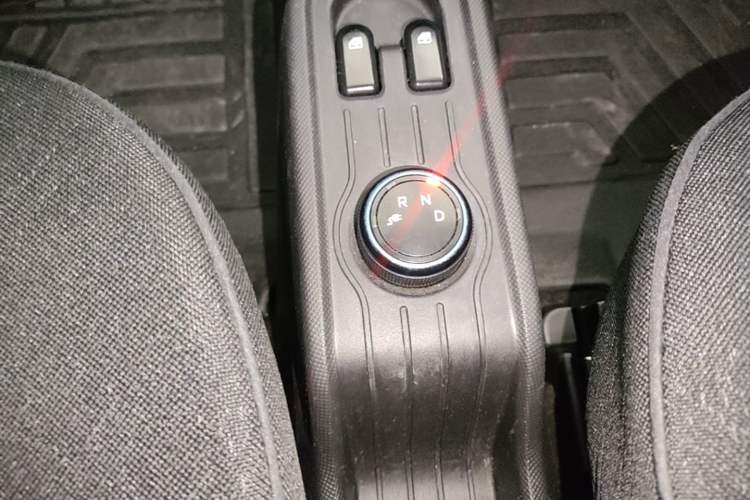 Used Wuling Hongguang MINIEV 2020 Freedom Version Lithium Iron Phosphate Gear Lever