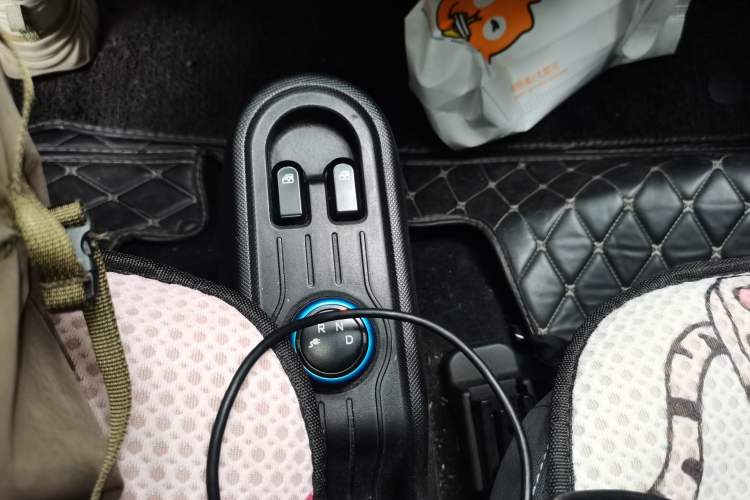 Used Wuling Hongguang MINIEV 2020 Freedom Version Lithium Iron Phosphate Gear Lever
