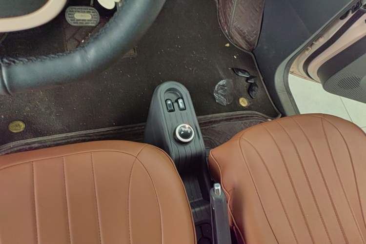 Used Wuling Hongguang MINIEV 2020 Enjoy Edition Lithium-Ion Battery Gear Lever
