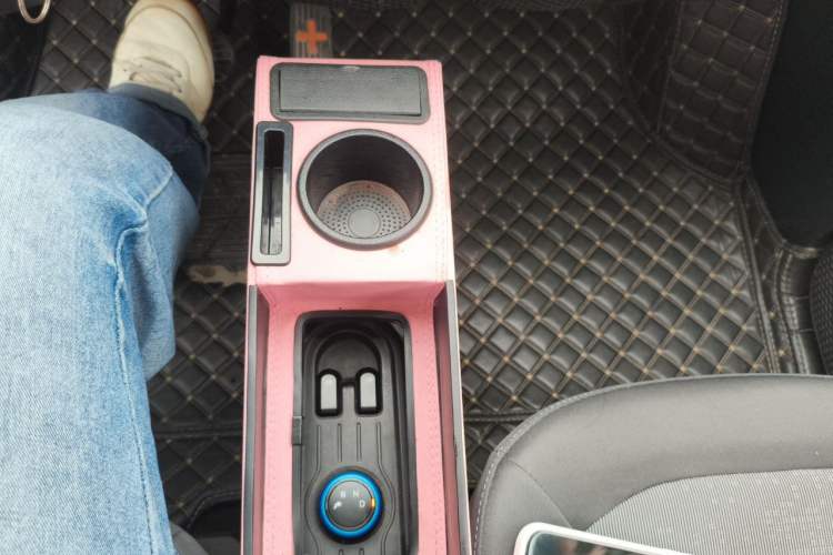 Used Wuling Hongguang MINIEV 2020 Enjoyment Model Lithium Iron Phosphate Gear Lever