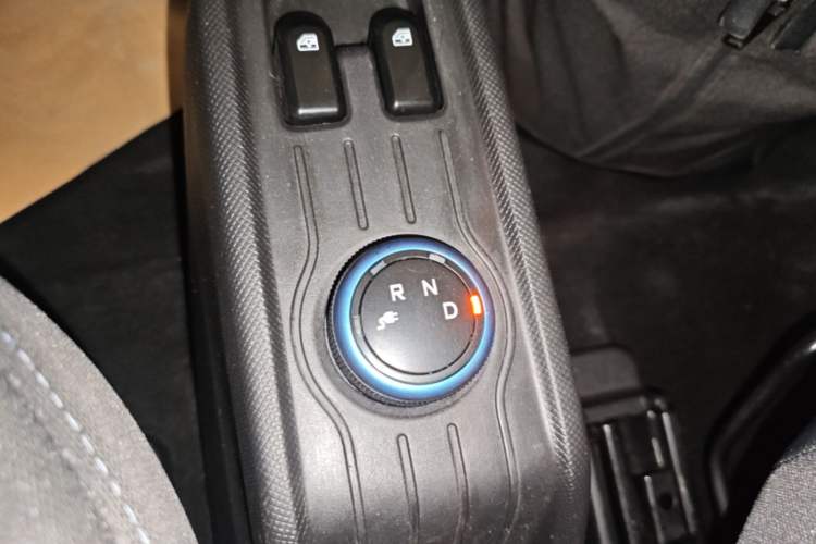 Used Wuling Hongguang MINIEV 2020 Freedom Version Lithium Iron Phosphate Gear Lever
