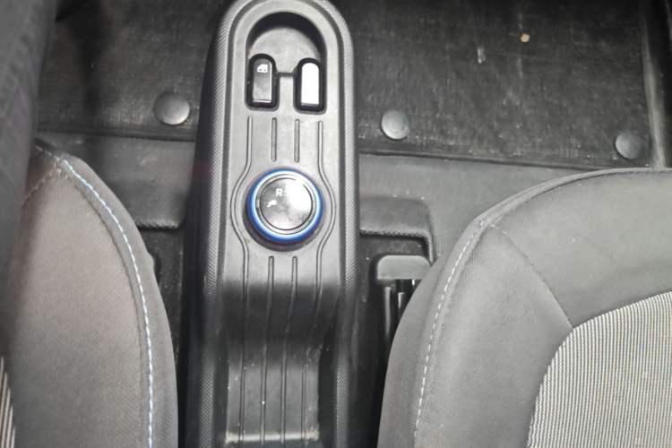 Used Wuling Hongguang MINIEV 2020 Freedom Version Lithium Iron Phosphate Gear Lever