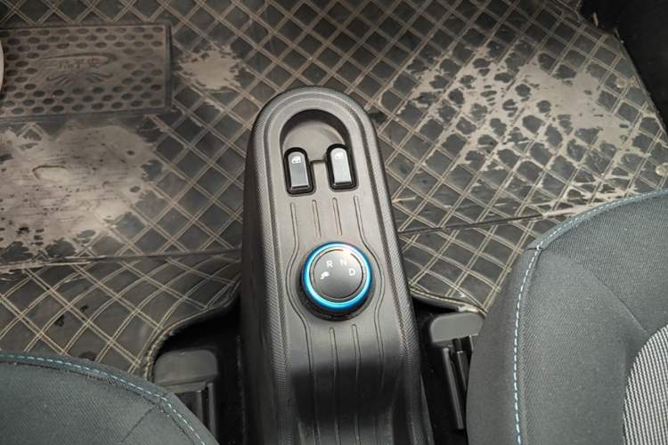 Used Wuling Hongguang MINIEV 2020 Zizai Version Lithium-NMC Gear Lever