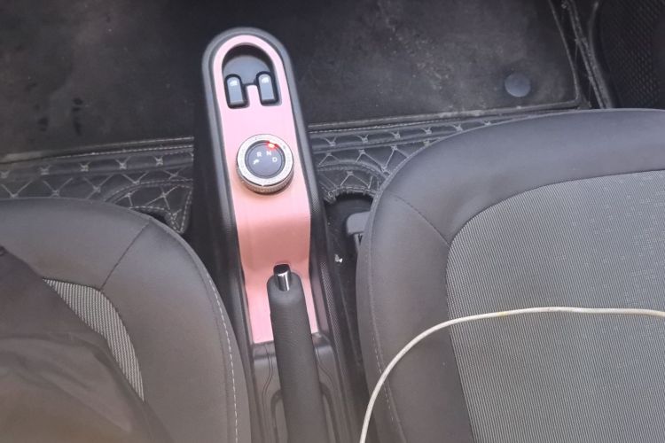 Used Wuling Hongguang MINIEV 2020 Freedom Version Lithium Iron Phosphate Gear Lever