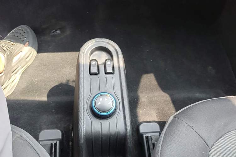 Used Wuling Hongguang MINIEV 2020 Enjoyment Model Lithium Iron Phosphate Gear Lever