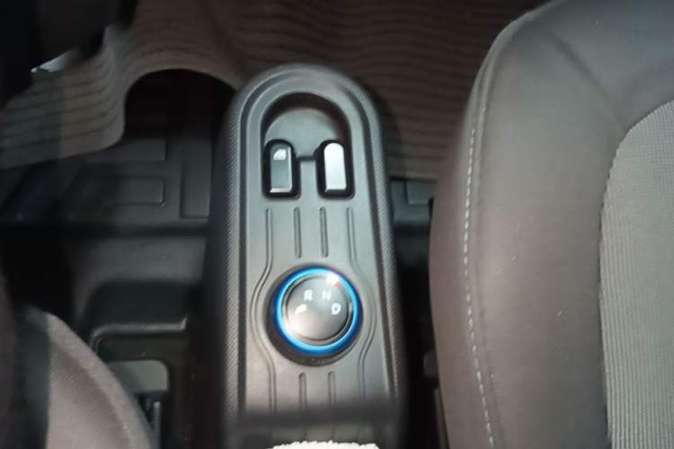 Used Wuling Hongguang MINIEV 2020 Zizai Version Lithium-NMC Gear Lever