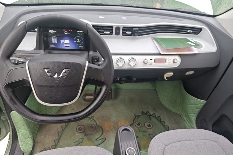 Used Wuling Hongguang MINIEV 2020 Zizai Version Lithium-NMC Center Console