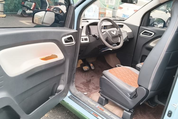 Used Wuling Hongguang MINIEV 2020 Freedom Version Lithium Iron Phosphate Driver Seat