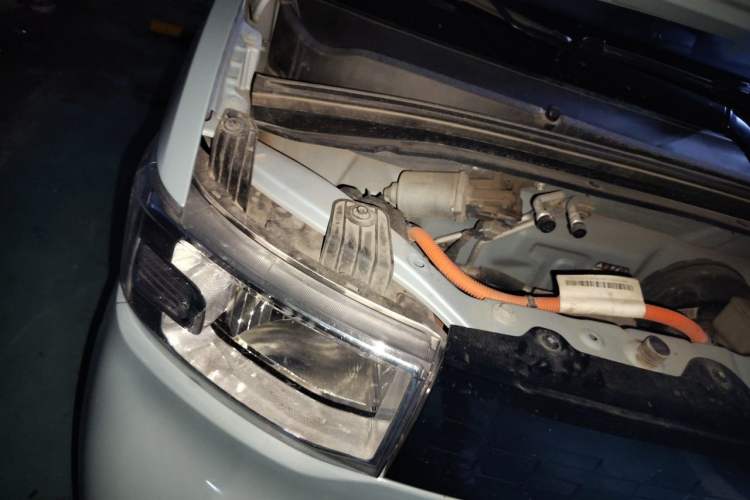 Used Wuling Hongguang MINIEV 2020 Enjoy Edition Lithium-Ion Battery Engine Bay Right