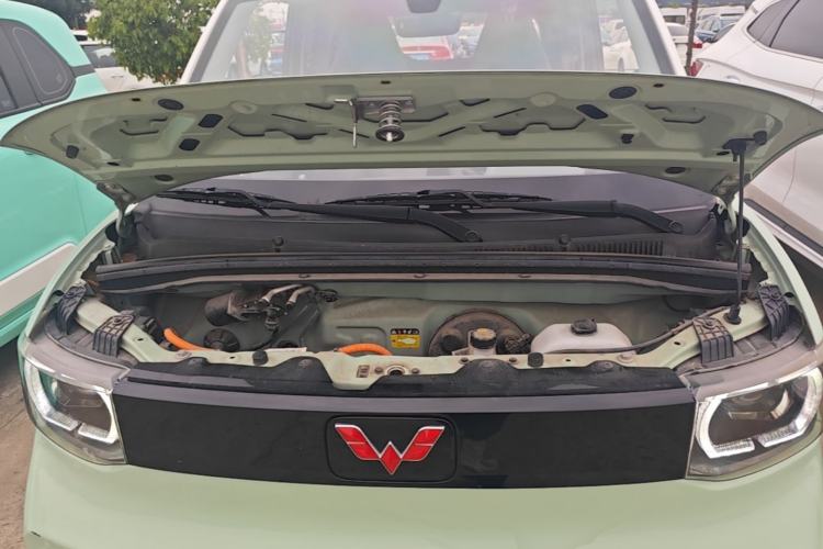 Used Wuling Hongguang MINIEV 2020 Freedom Version Lithium Iron Phosphate Engine Bay