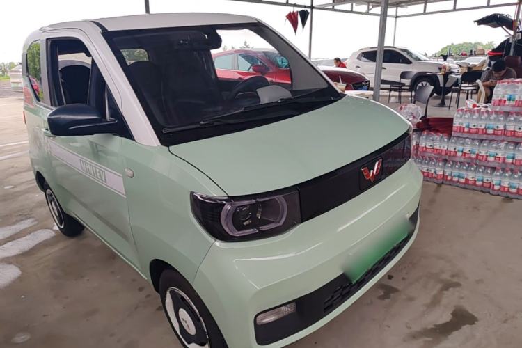 Used Wuling Hongguang MINIEV 2020 Zizai Version Lithium-NMC Front Right 45 Deg