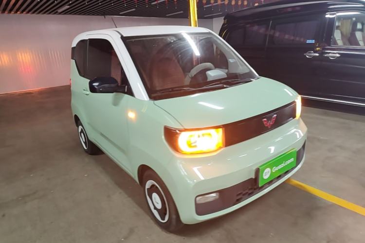 Used Wuling Hongguang MINIEV 2020 Enjoyment Model Lithium Iron Phosphate Front Right 45 Deg