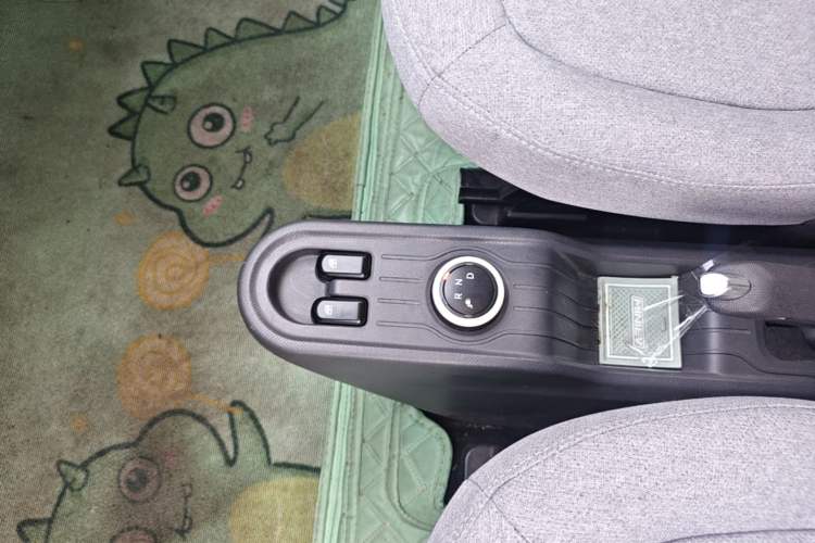 Used Wuling Hongguang MINIEV 2020 Zizai Version Lithium-NMC Gear Lever