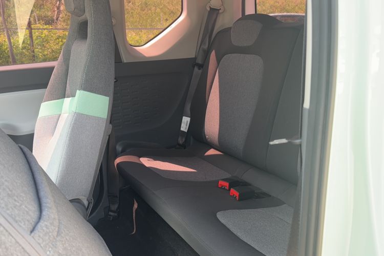 Used Wuling Hongguang MINIEV 2020 Enjoyment Model Lithium Iron Phosphate Left Rear Seat