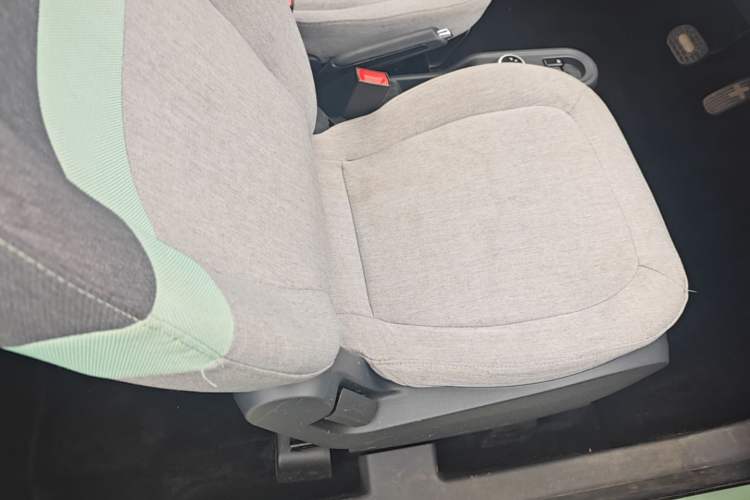 Used Wuling Hongguang MINIEV 2020 Freedom Version Lithium Iron Phosphate Right Front Seat