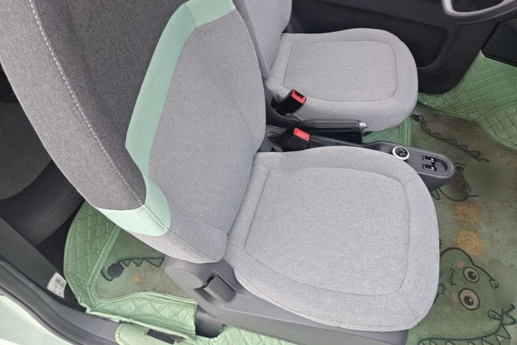 Used Wuling Hongguang MINIEV 2020 Zizai Version Lithium-NMC Right Front Seat