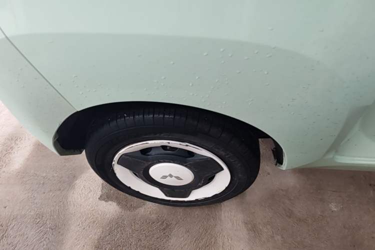 Used Wuling Hongguang MINIEV 2020 Zizai Version Lithium-NMC Right Rear Wheel Hub