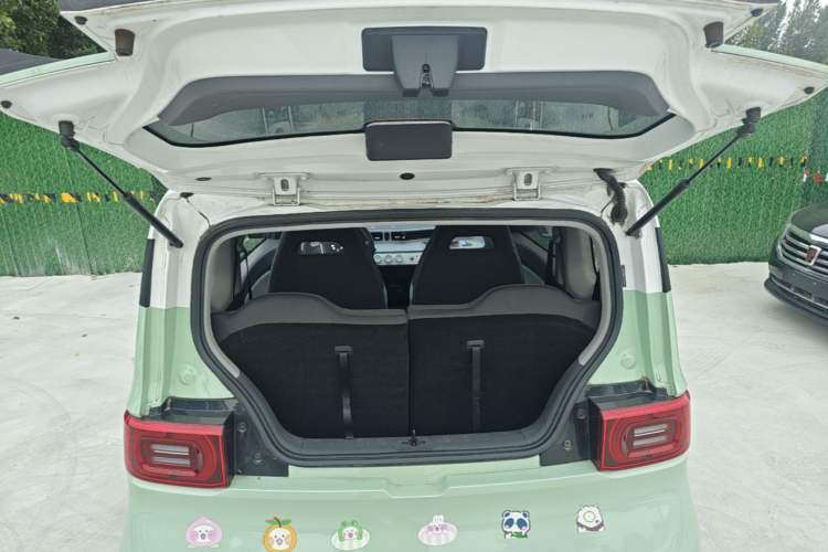 Used Wuling Hongguang MINIEV 2020 Zizai Version Lithium-NMC Trunk