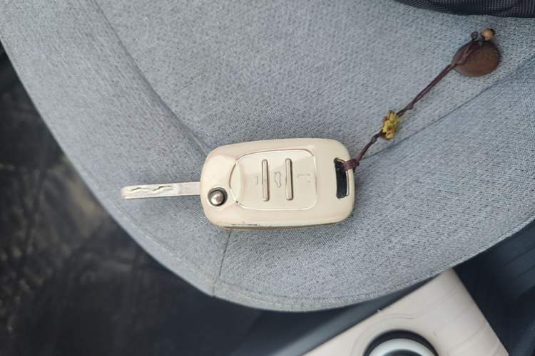 Used Wuling Hongguang MINIEV 2020 Zizai Version Lithium-NMC Interior 1