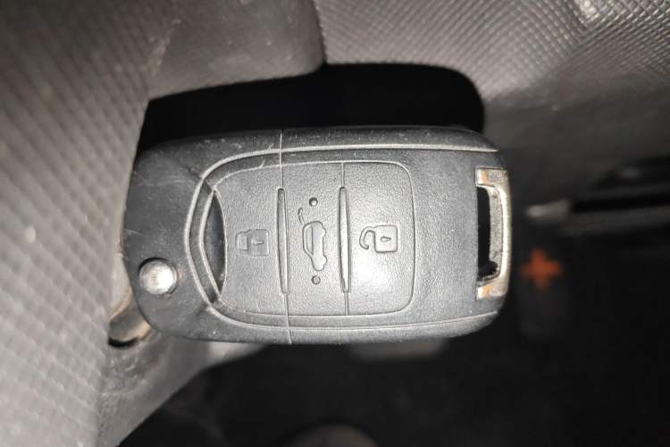 Used Wuling Hongguang MINIEV 2020 Easy Version Lithium-Ion Battery Interior 1