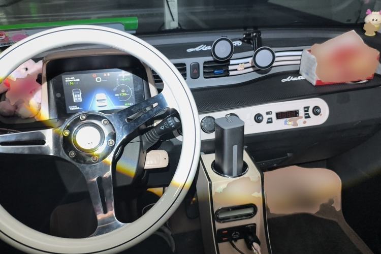 Used Wuling Hongguang MINIEV 2020 Enjoyment Model Lithium Iron Phosphate Interior 2