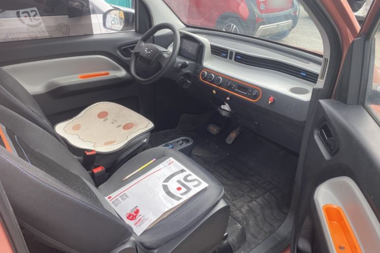 Used Wuling Hongguang MINIEV 2020 Freedom Version Lithium Iron Phosphate Interior 2