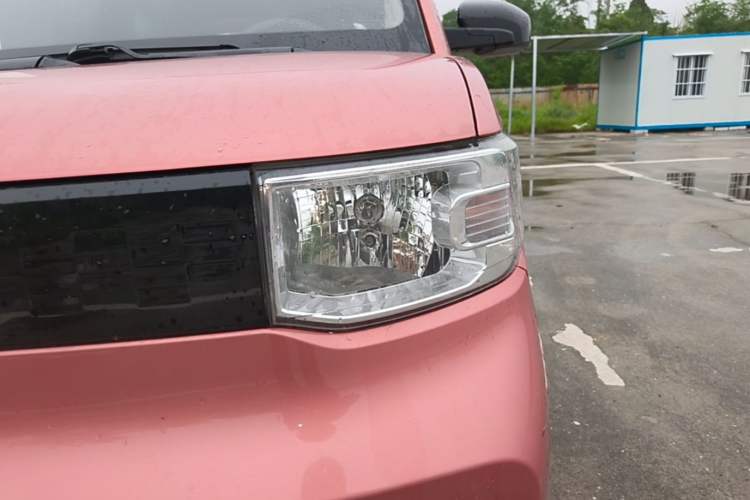 Used Wuling Hongguang MINIEV 2020 Freedom Version Lithium Iron Phosphate Left Front Headlight