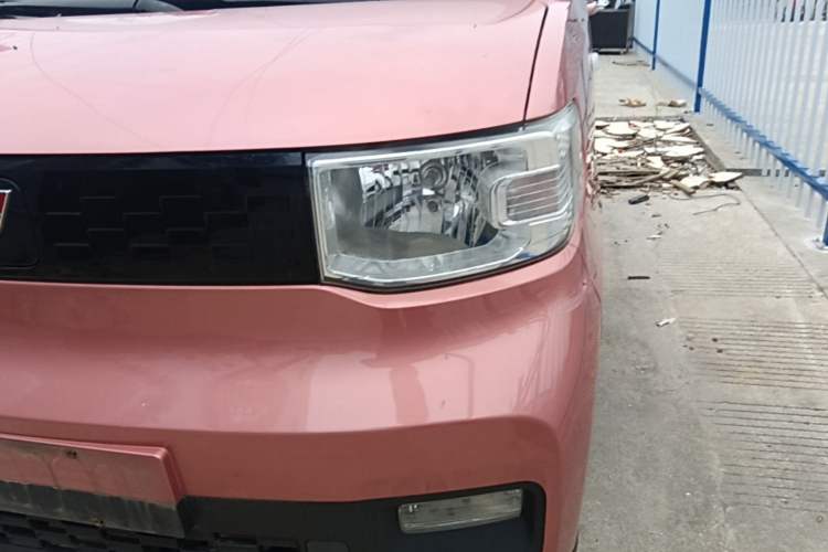 Used Wuling Hongguang MINIEV 2020 Zizai Version Lithium-NMC Left Front Headlight