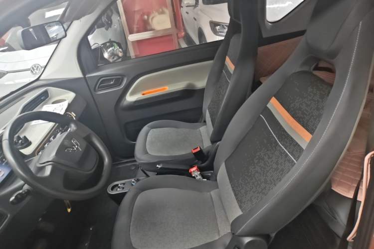 Used Wuling Hongguang MINIEV 2020 Freedom Version Lithium Iron Phosphate Left Front Seat