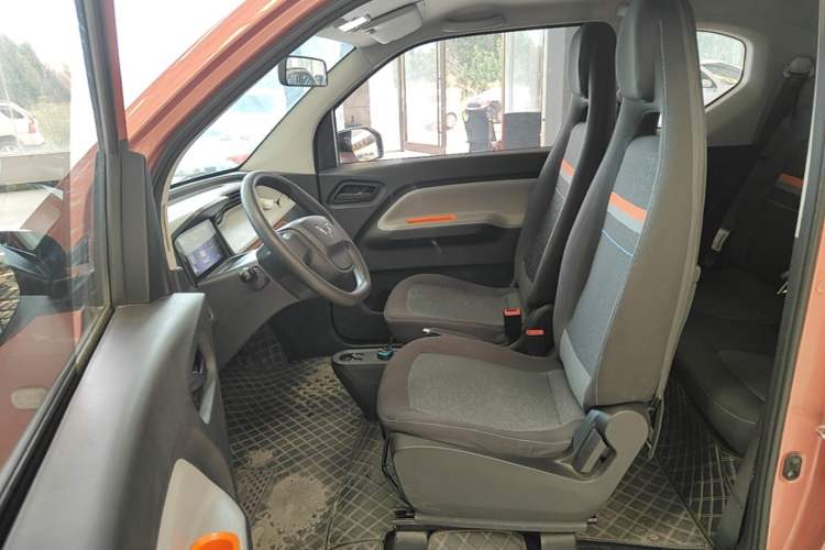 Used Wuling Hongguang MINIEV 2020 Zizai Version Lithium-NMC Left Front Seat