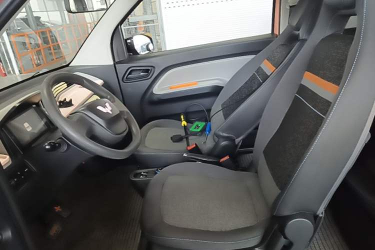 Used Wuling Hongguang MINIEV 2020 Zizai Version Lithium-NMC Left Front Seat