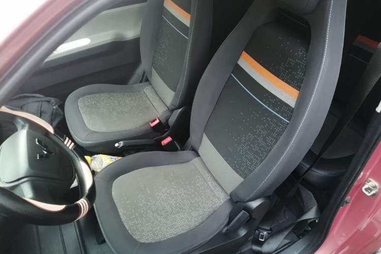 Used Wuling Hongguang MINIEV 2020 Zizai Version Lithium-NMC Left Front Seat