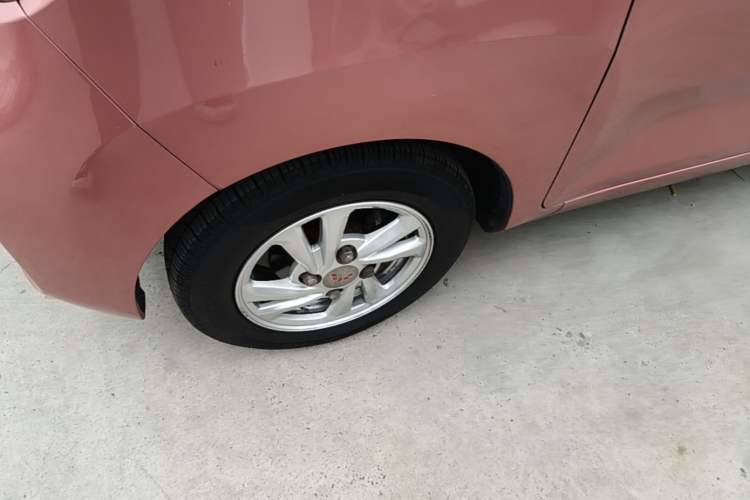 Used Wuling Hongguang MINIEV 2020 Enjoyment Model Lithium Iron Phosphate Left Front Wheel Hub