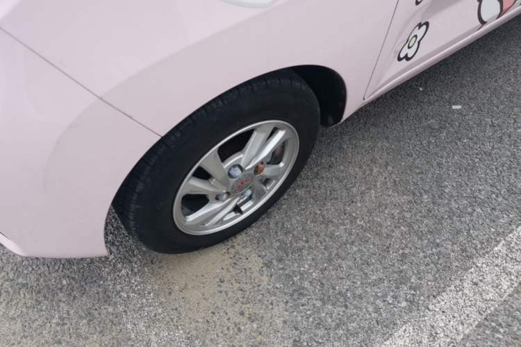 Used Wuling Hongguang MINIEV 2020 Easy Version Lithium-Ion Battery Left Front Wheel Hub