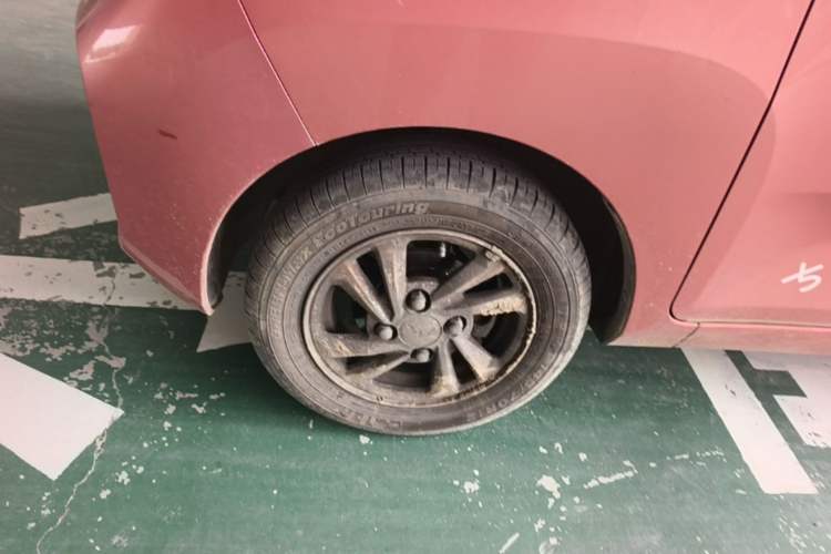 Used Wuling Hongguang MINIEV 2020 Zizai Version Lithium-NMC Left Front Wheel Hub