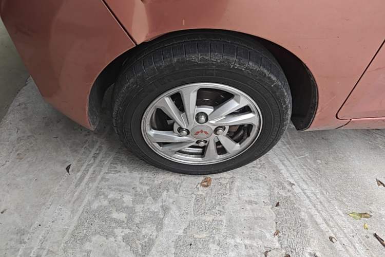 Used Wuling Hongguang MINIEV 2020 Enjoyment Model Lithium Iron Phosphate Left Front Wheel Hub