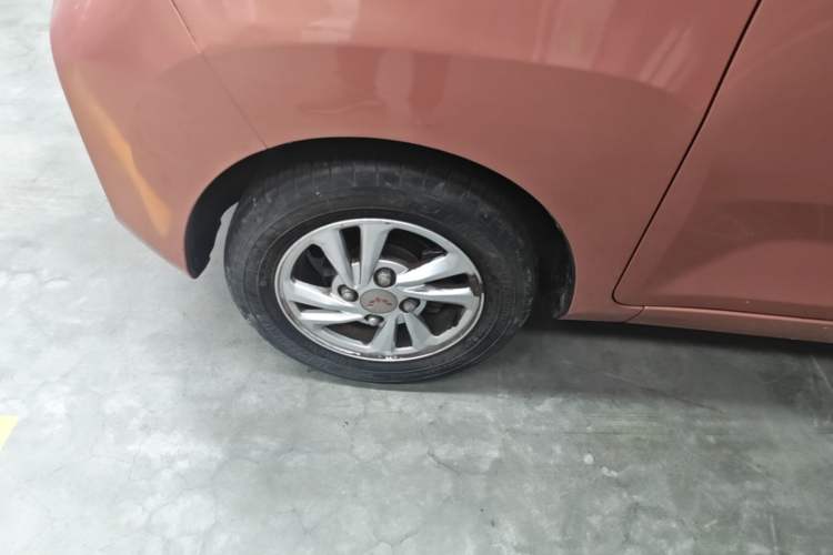 Used Wuling Hongguang MINIEV 2020 Freedom Version Lithium Iron Phosphate Left Front Wheel Hub