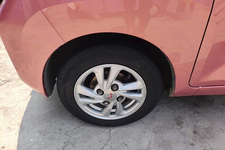 Used Wuling Hongguang MINIEV 2020 Enjoyment Model Lithium Iron Phosphate Left Front Wheel Hub