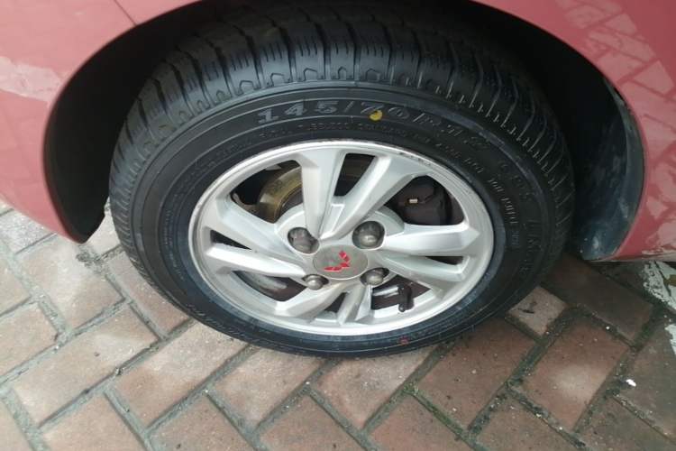 Used Wuling Hongguang MINIEV 2020 Zizai Version Lithium-NMC Left Front Wheel Hub