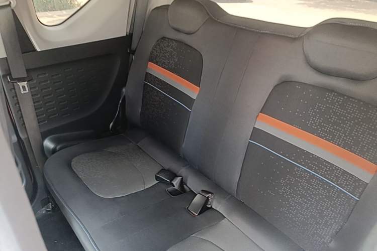 Used Wuling Hongguang MINIEV 2020 Freedom Version Lithium Iron Phosphate Left Rear Seat