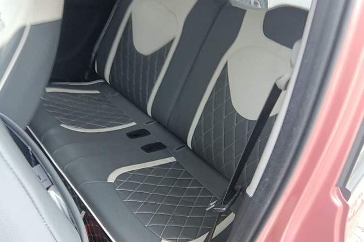 Used Wuling Hongguang MINIEV 2020 Zizai Version Lithium-NMC Left Rear Seat