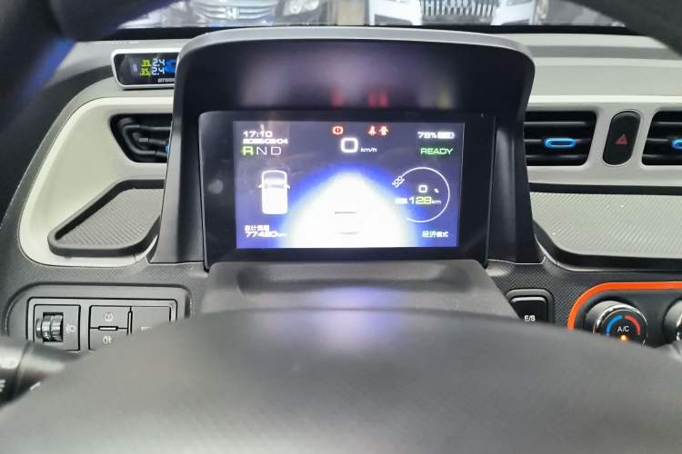 Used Wuling Hongguang MINIEV 2020 Enjoyment Model Lithium Iron Phosphate Audio And AC Panel