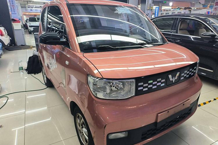Used Wuling Hongguang MINIEV 2020 Enjoyment Model Lithium Iron Phosphate Front Right 45 Deg