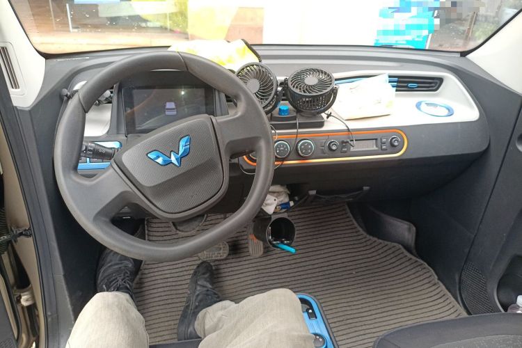 Used Wuling Hongguang MINIEV 2020 Enjoyment Model Lithium Iron Phosphate Center Console